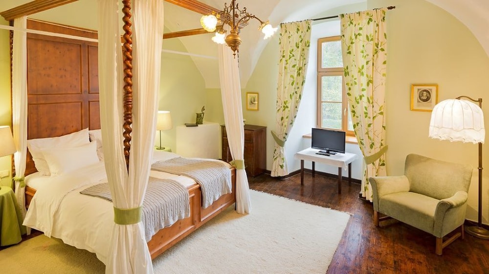 Deluxe Double Room, 1 Queen Bed photo 1
