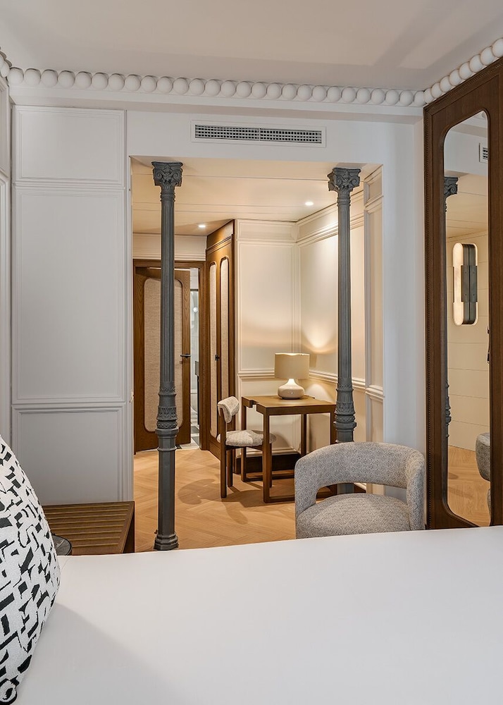 Superior room single use Barrio de las Letras view with balcony - Photo 9