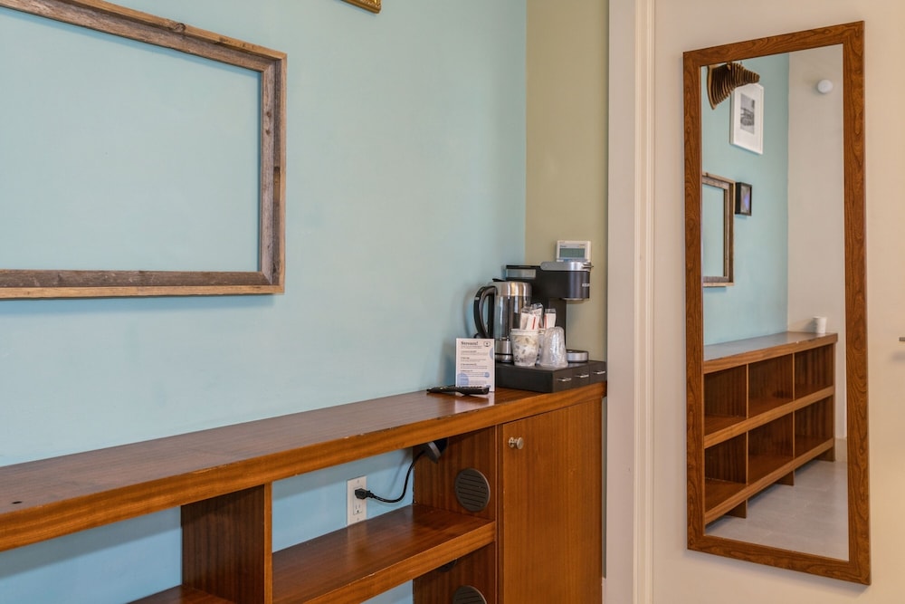 Queen Room (Self Check-in)