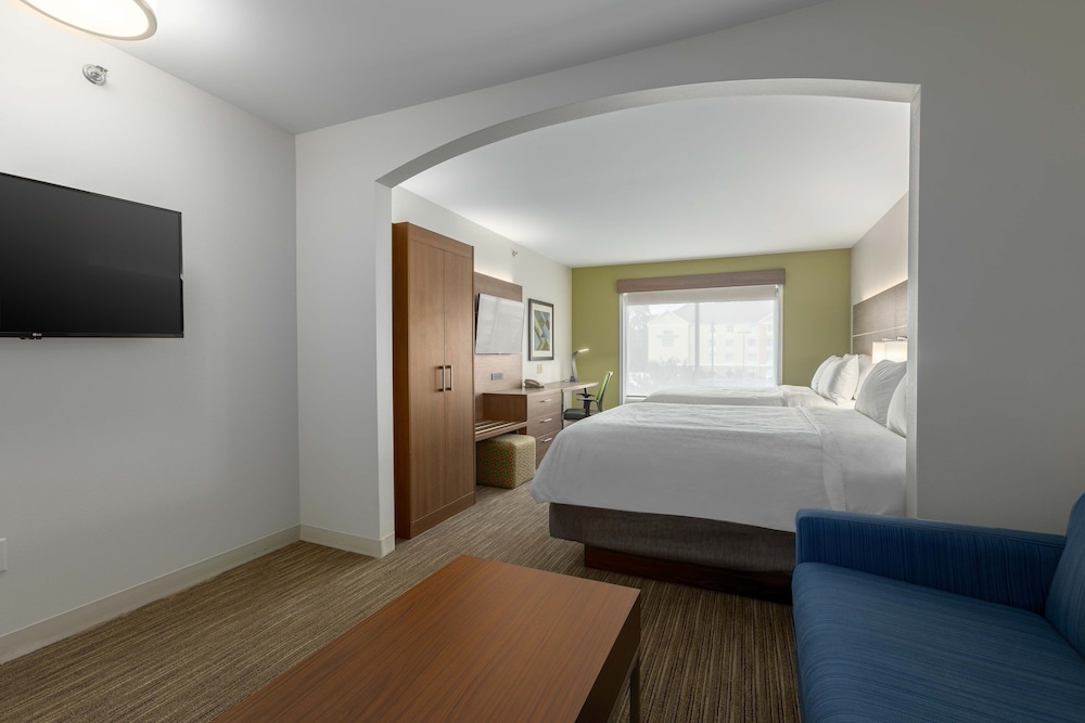 Suite, Multiple Beds - Photo 1