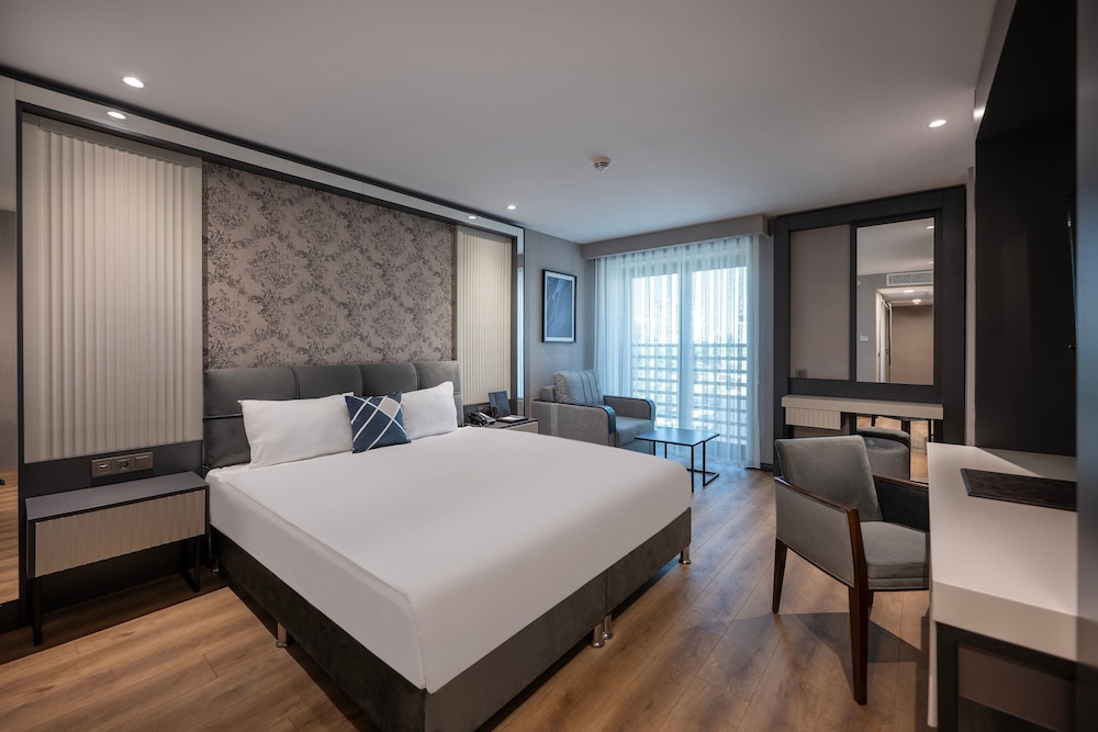 Superior Room, 1 Queen Bed