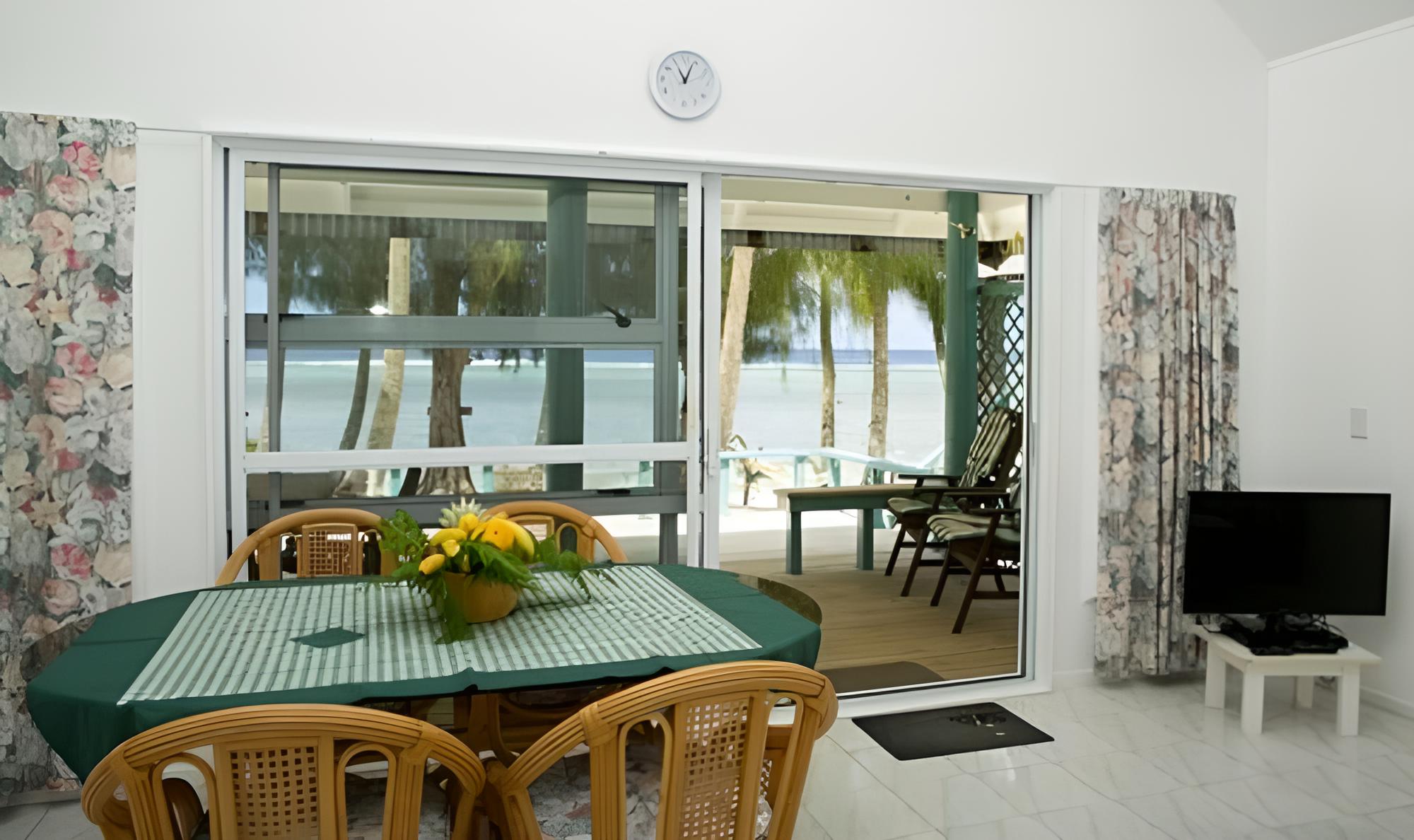 Comfort Bungalow, 1 Bedroom, Beachfront photo 1