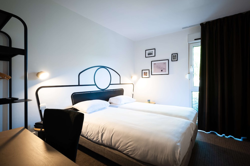 Standard Room, 2 Twin Beds - Photo 6