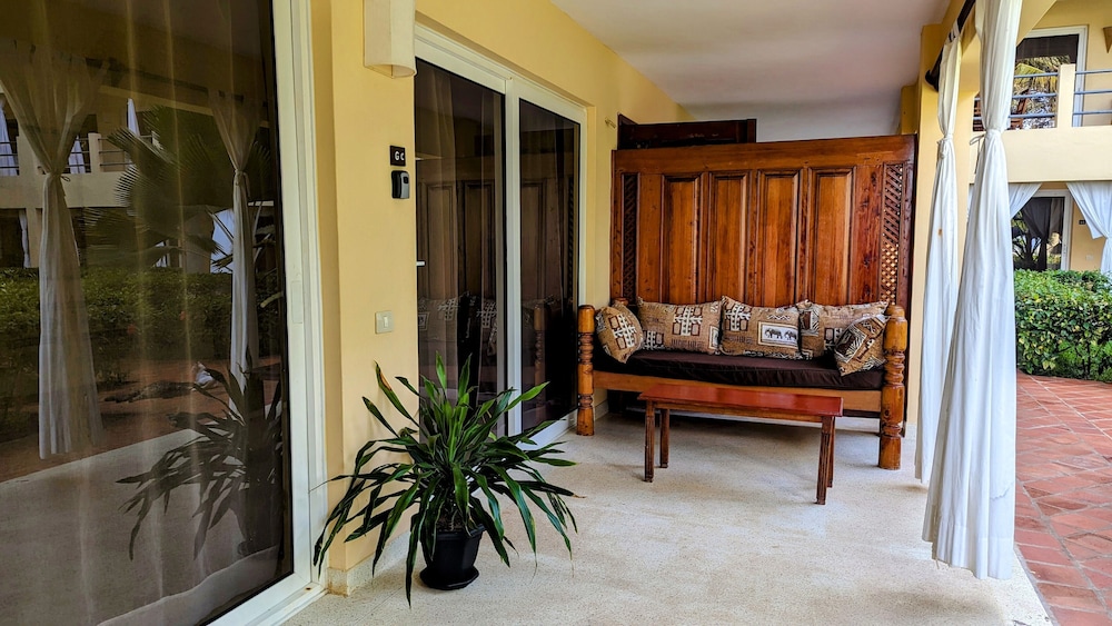 Traditional Suite, 1 Bedroom, Garden View, Ground Floor - Photo 14