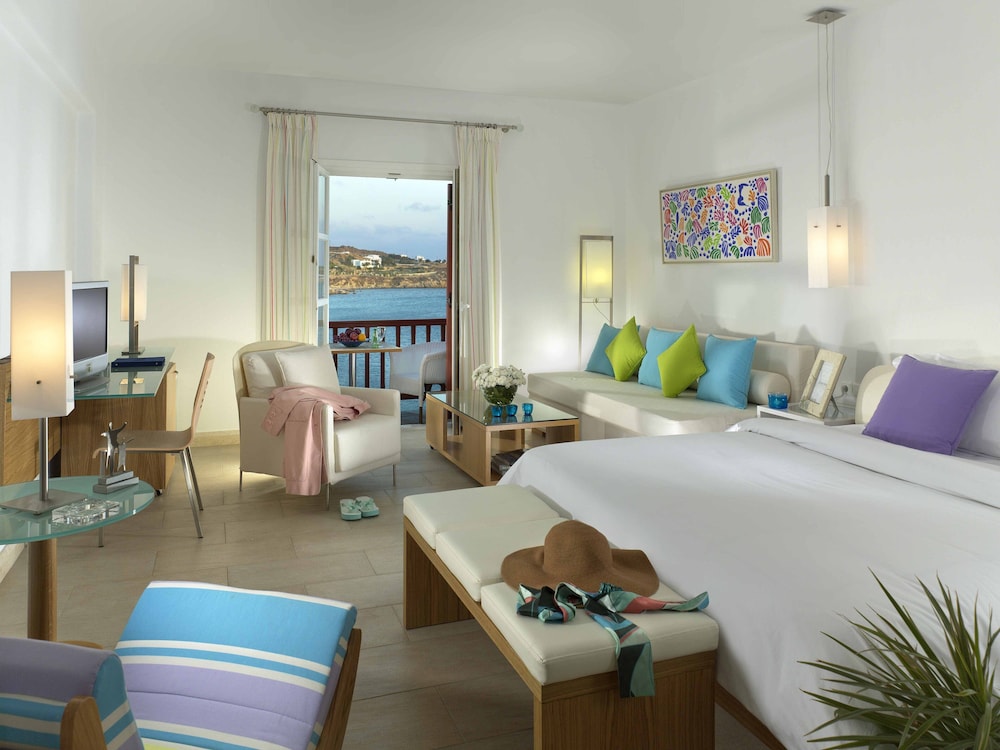 Private Pool Suite - Photo 2