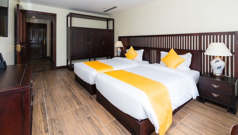 Superior Twin Room, Non Smoking - Photo 2