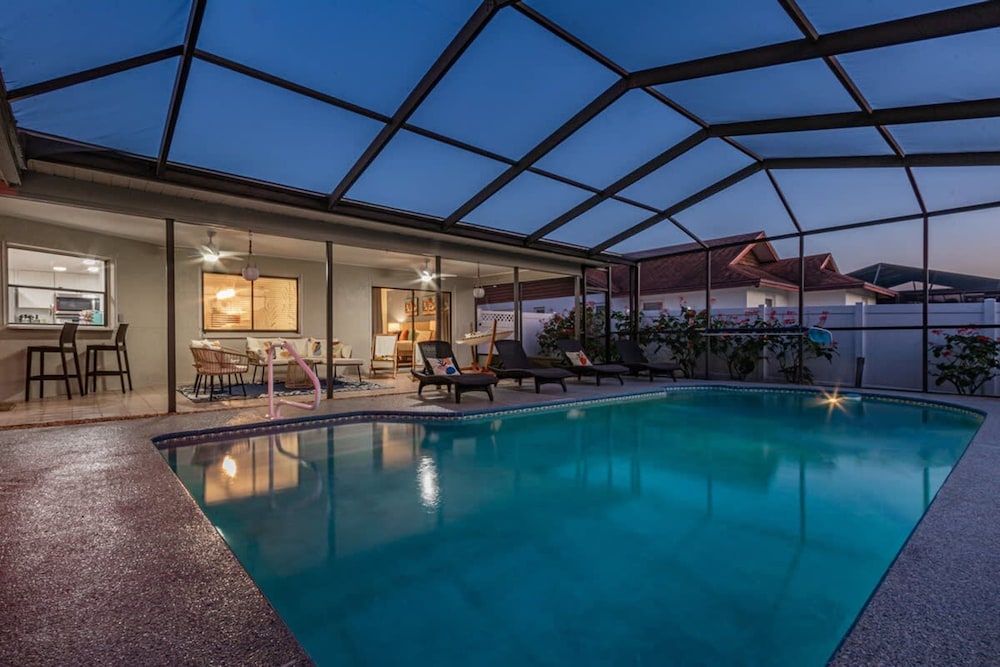 Sjov Familievenlig Modern Strandhjem Med Pool, Billede 27