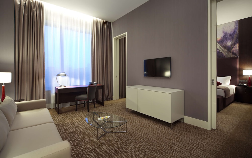 Suite, 1 King Bed photo 1
