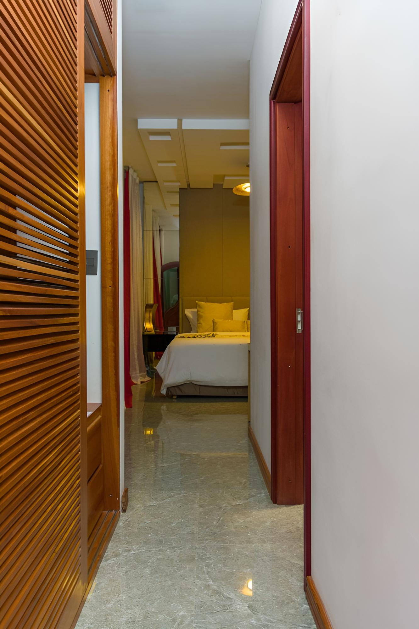 Grand Studio Suite, 1 King Bed photo 3