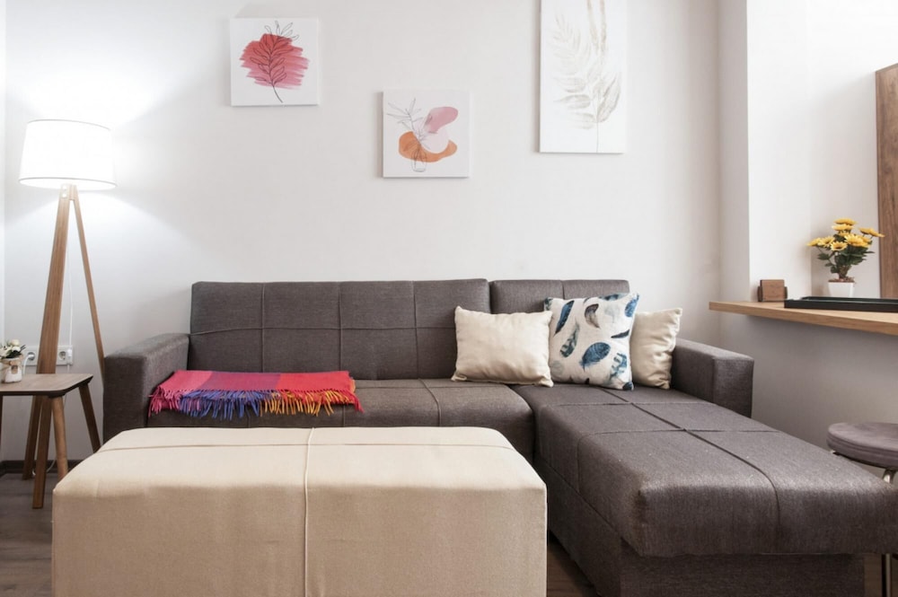 Apartment photo 2