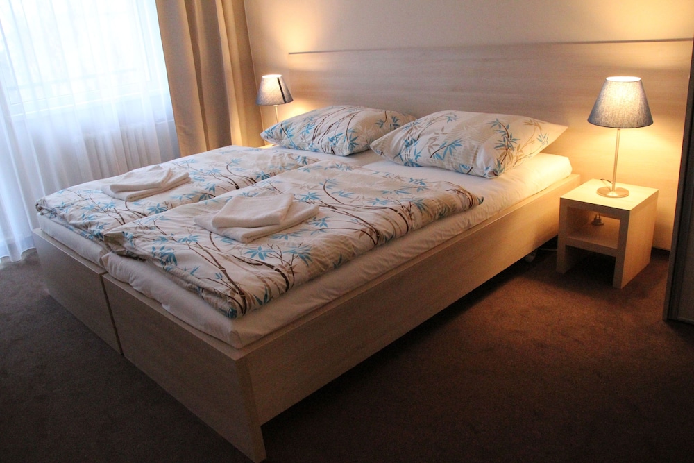 Family Apartment, 2 Bedrooms, Balcony, City View - Photo 2