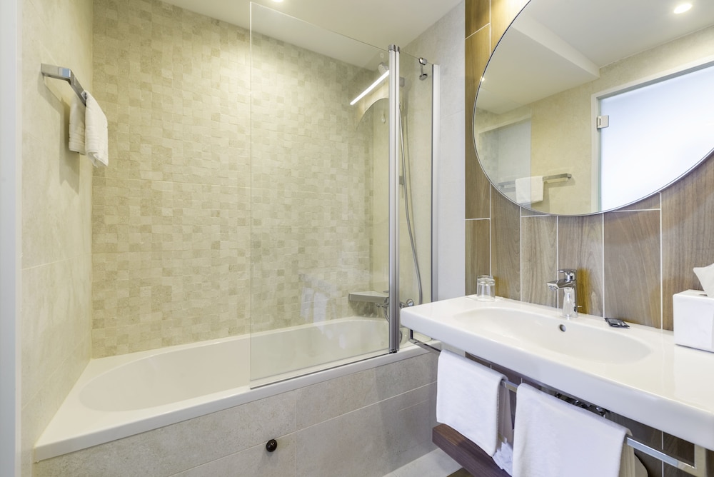 Suite, 2 Bedrooms, 2 Bathrooms, Sea View - Photo 3