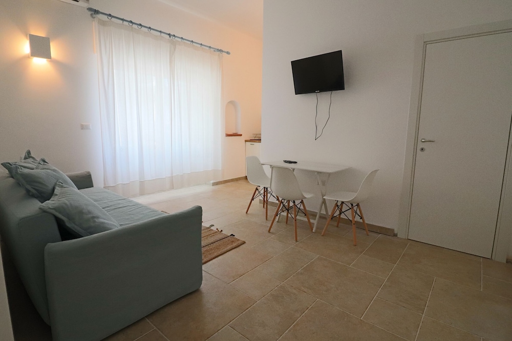 House, 1 Bedroom, City View