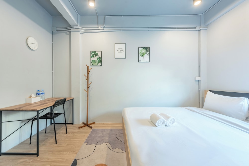 Basic Double Room photo 2