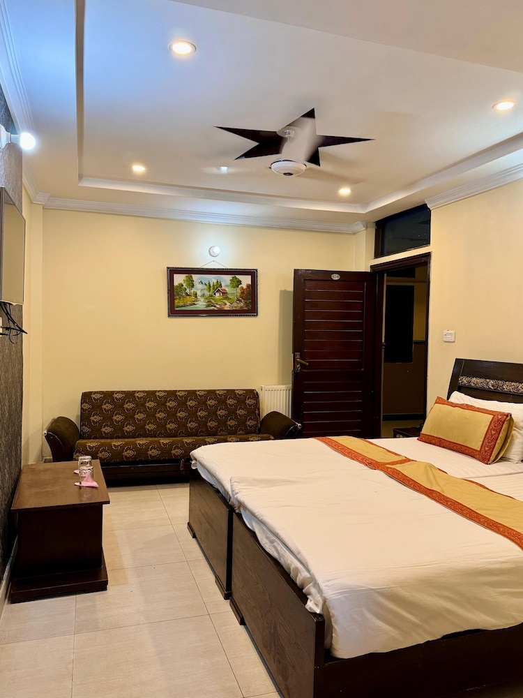 Deluxe Double or Twin Room