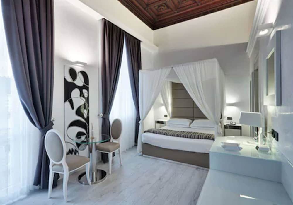 Junior Room, River View