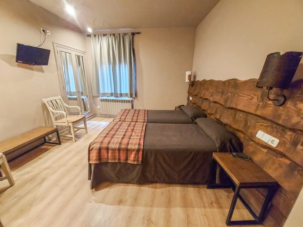 Standard Double Room - Photo 1