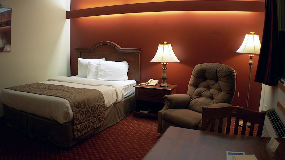 Classic Room, 1 Queen Bed photo 2