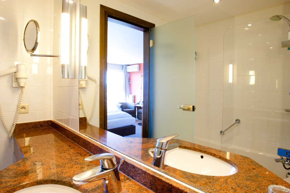 Executive Room, Lakeside - Photo 2