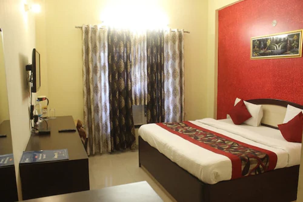 Deluxe Double Room, City View