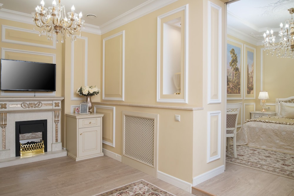 Exclusive Suite
