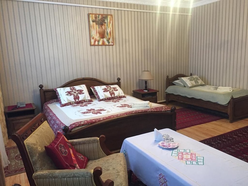 Double Room with Extra Bed photo 1