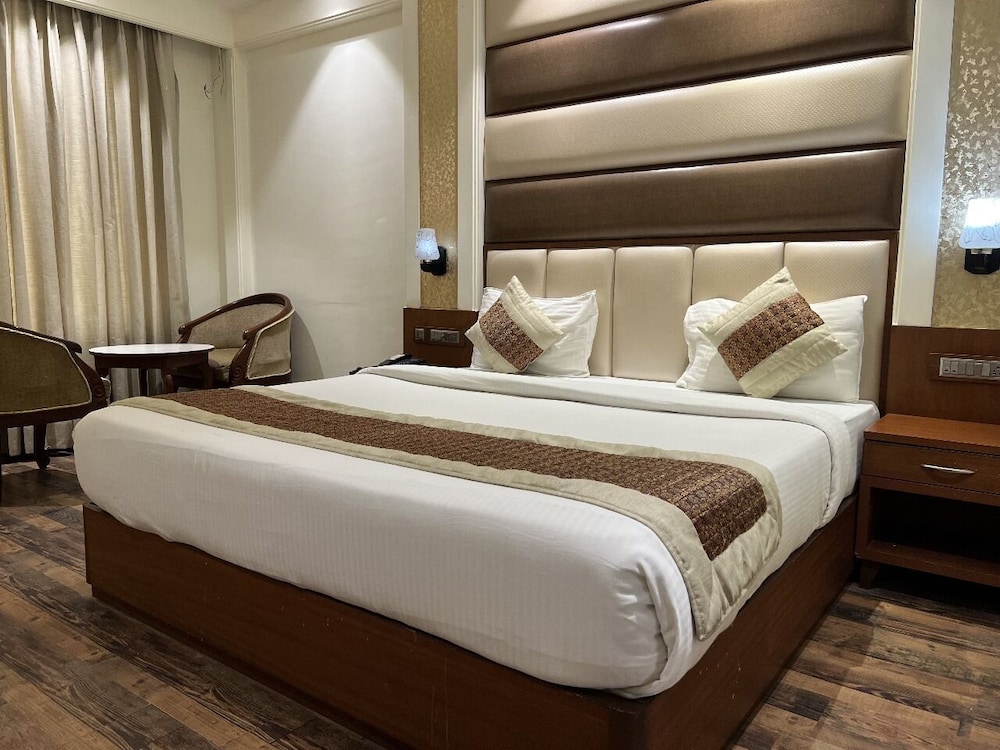 Deluxe Double Room, City View photo 3