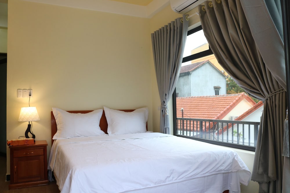 Deluxe Double Room, Balcony, River & Moutain View photo 1