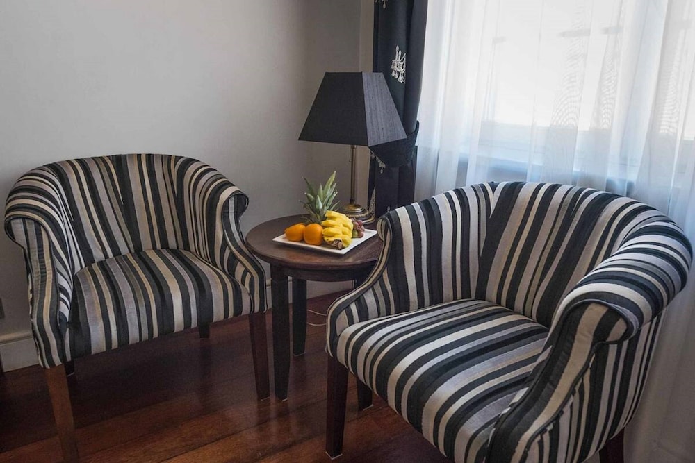 Classic Double or Twin Room - Photo 11