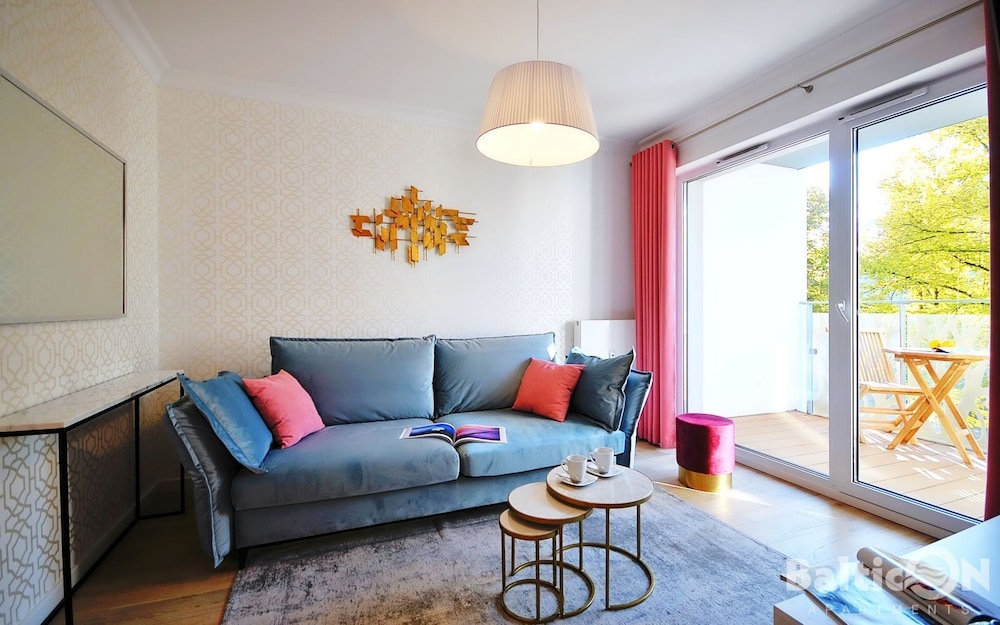 Deluxe Apartment, 1 Queen Bed with Sofa bed, Pool Access, Park View (NTA307)
