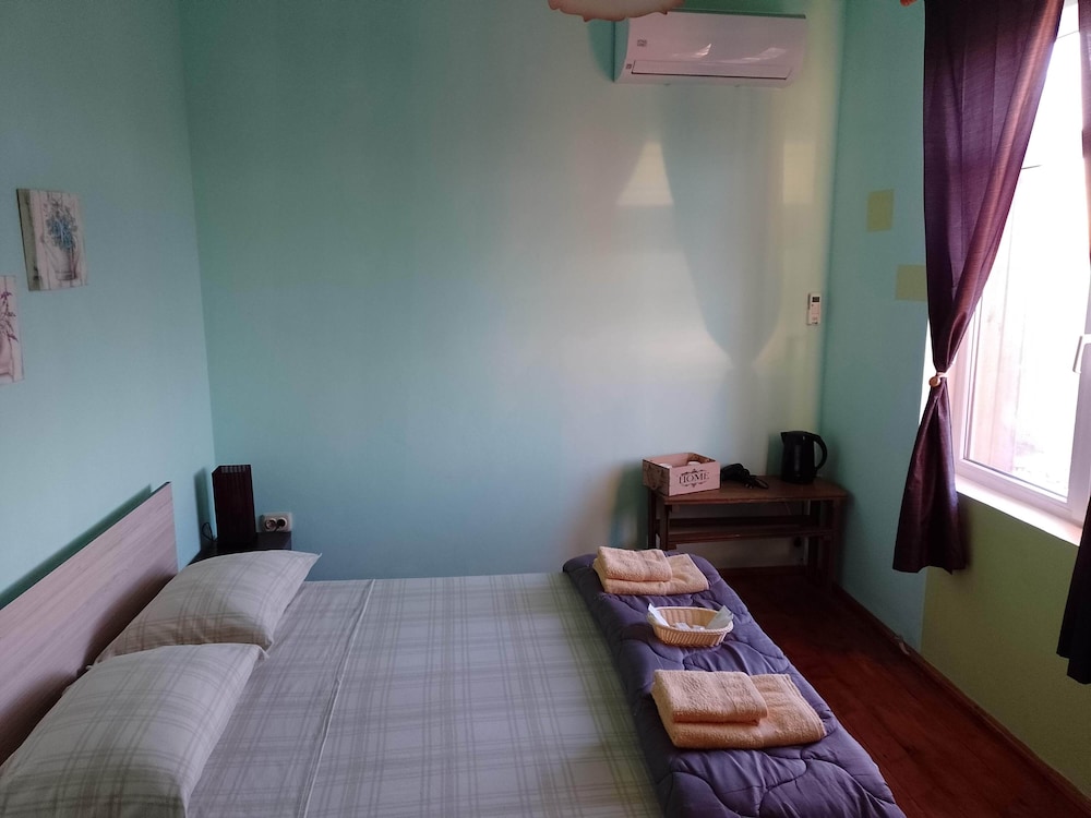 Apartment photo 2