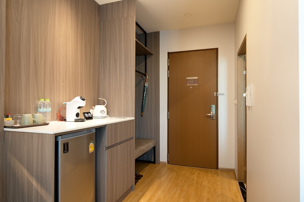 Srivaree Suite Room - Photo 6