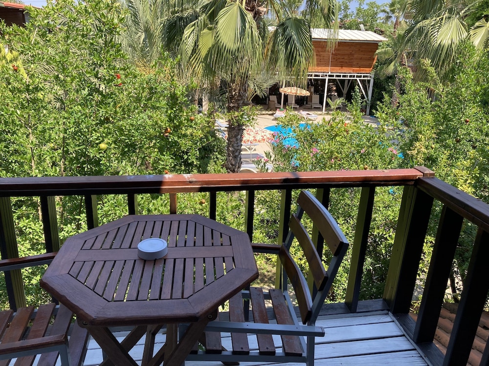 Comfort Triple Room, Poolside photo 2