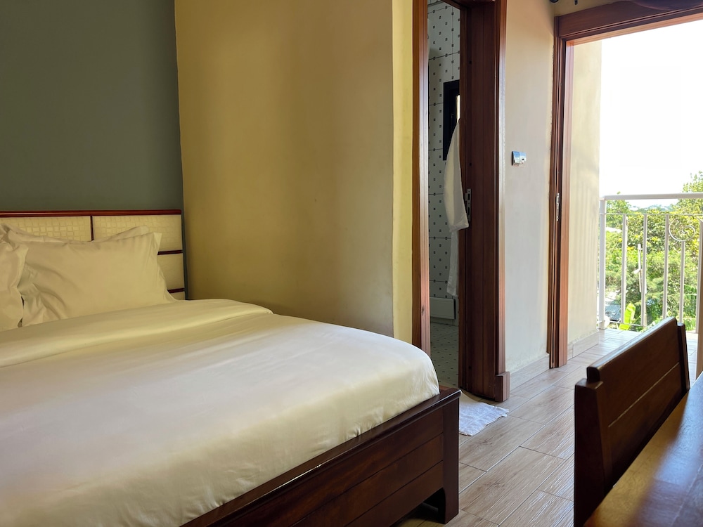 Junior Suite, Balcony, City View