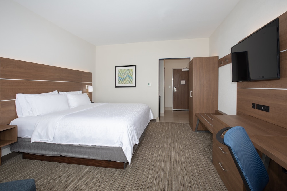 Standard Room, 1 King Bed - Photo 2