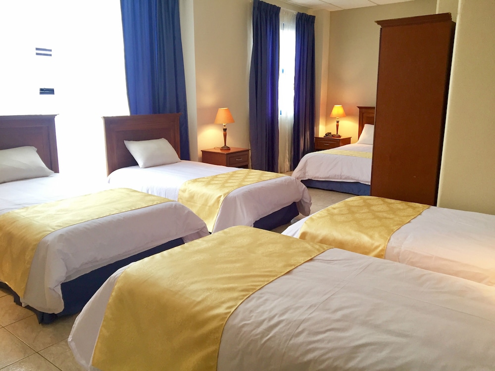 Standard Room (Quintuple) photo 2