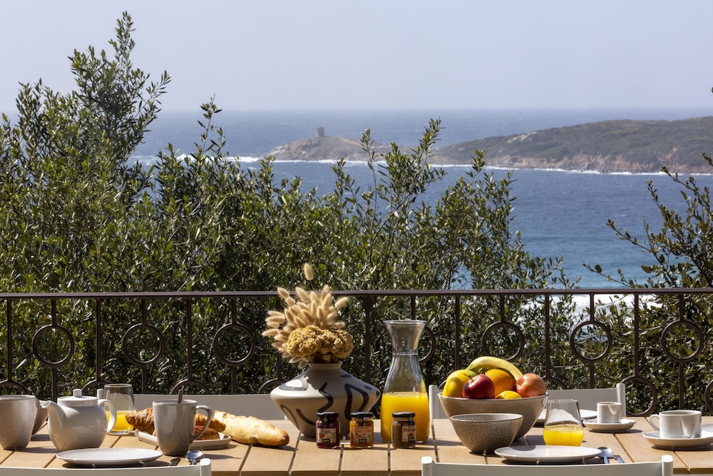 Superior Apartment, 2 Bedrooms, Accessible, Sea Facing photo 2