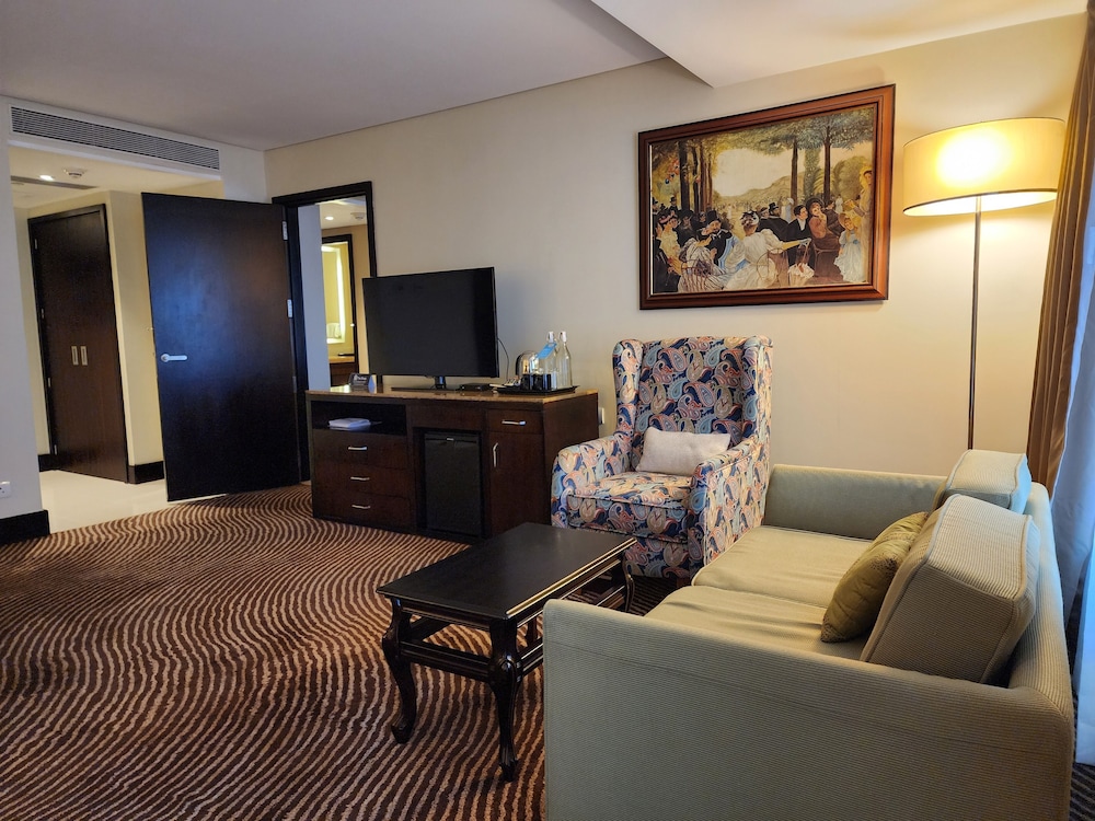 Deluxe Suite, 1 Bedroom - Photo 10