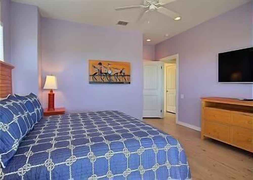 Condo, 6 Bedrooms