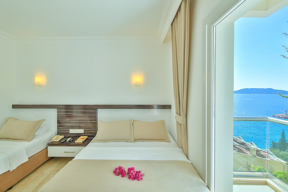 Triple Room, Partial Sea View photo 2