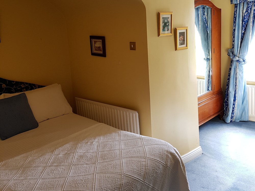 Premium Double Room, Ensuite - Photo 3