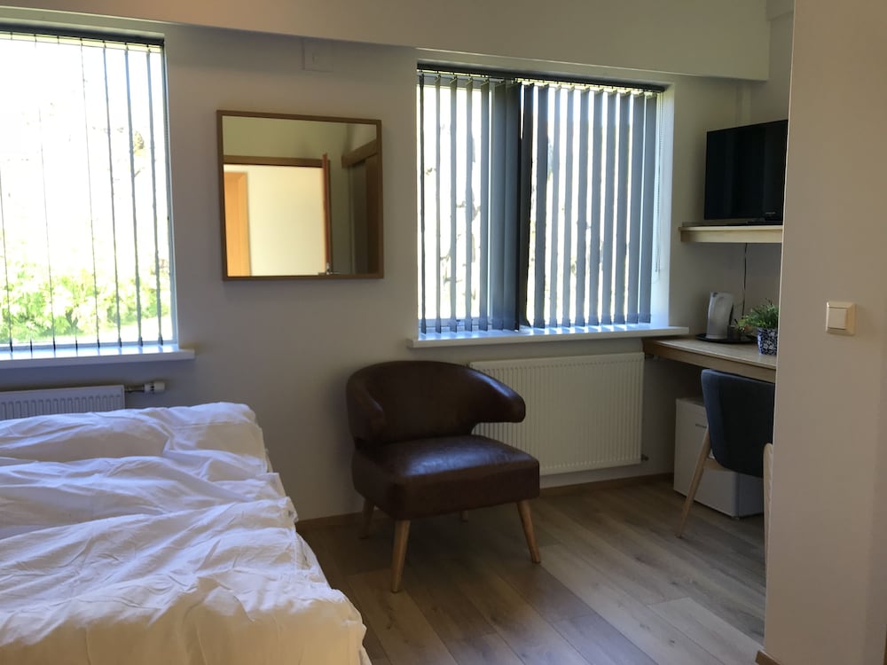 Double or Twin Room, Private Bathroom photo 2