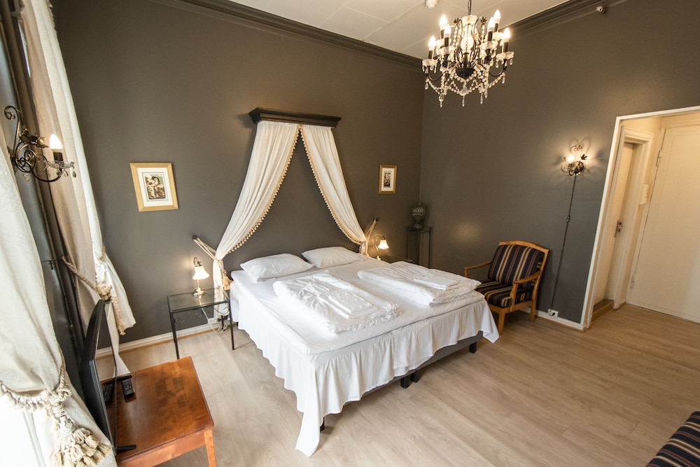 Double Room - Photo 6