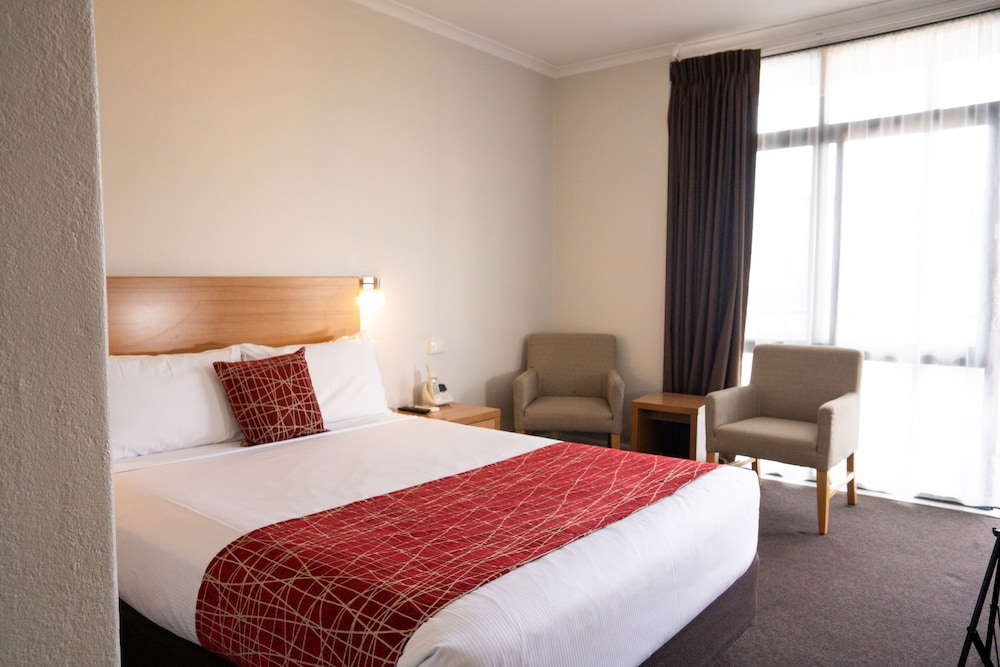 Standard Queen Room - Photo 11