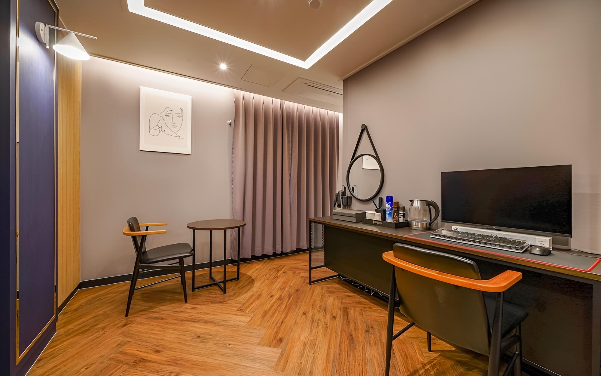 Room (Premium Twin (Double+Single High spec) - Photo 3