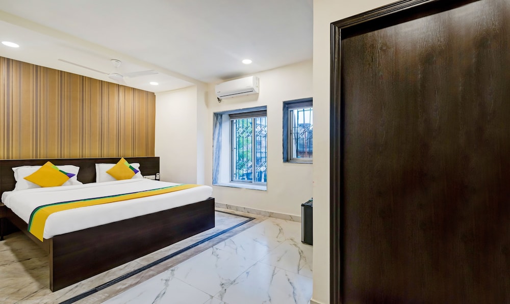 Deluxe Room - Photo 9