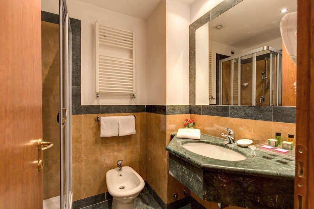 Economy Room