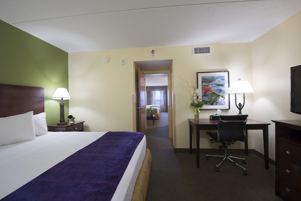 Suite, 2 Bedrooms - Waterpark Passes Not Included And Subject To Availability photo 1
