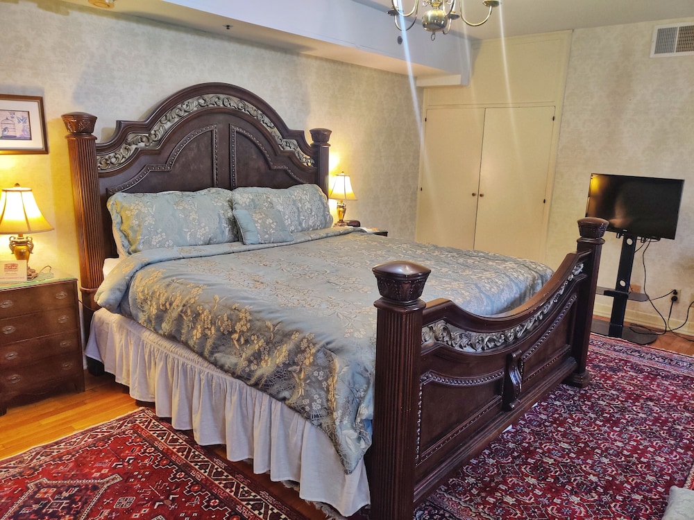 Premier Room, 1 King Bed - Photo 25