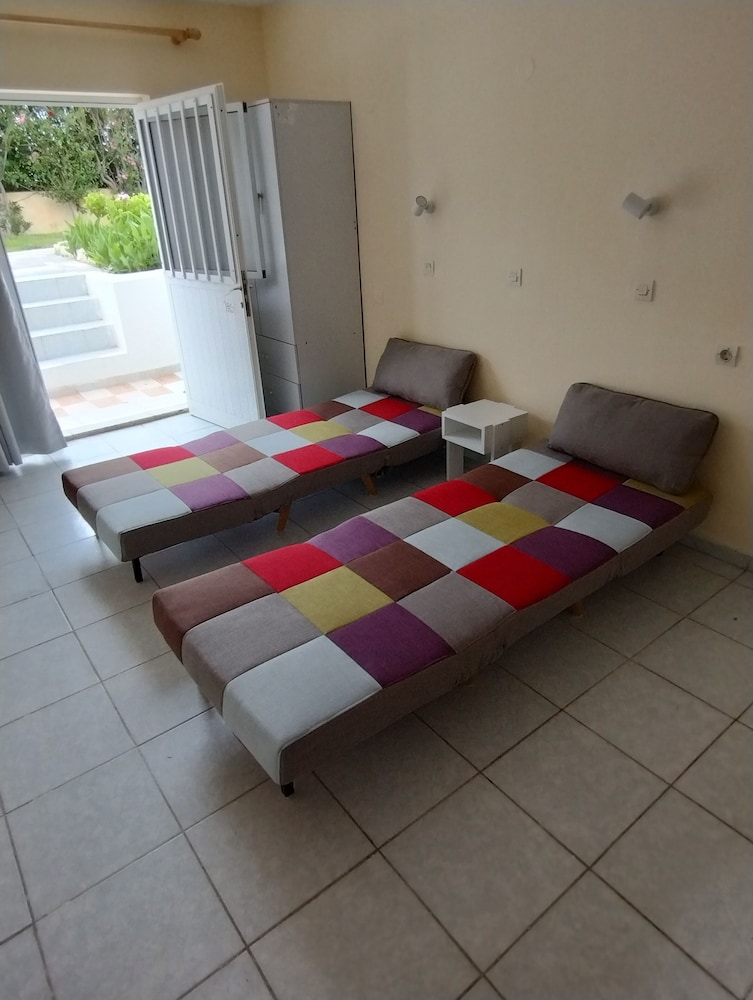 Basic Apartment, 2 Bedrooms, Ground Floor (Semi-Basement)